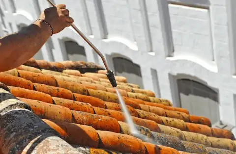 Nettoyage de toitures - Sauzet